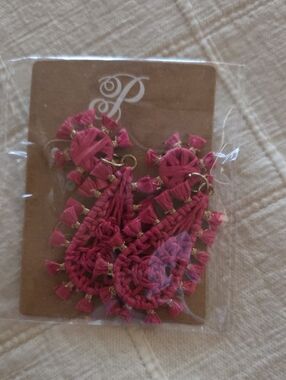 PINK GOLD CROCHET EARRINGS